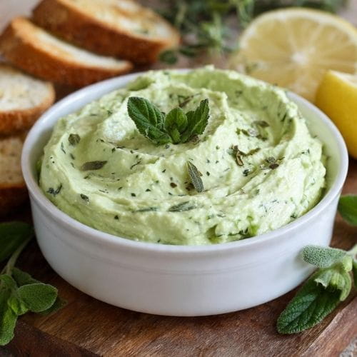 Creamy Avocado Yogurt Dip