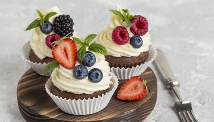 Mixed Berry Chantilly Cupcakes