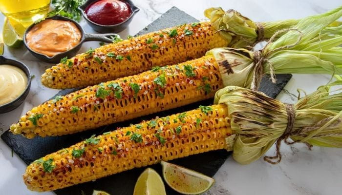 Grilled Corn on the Cob with Herb Butter