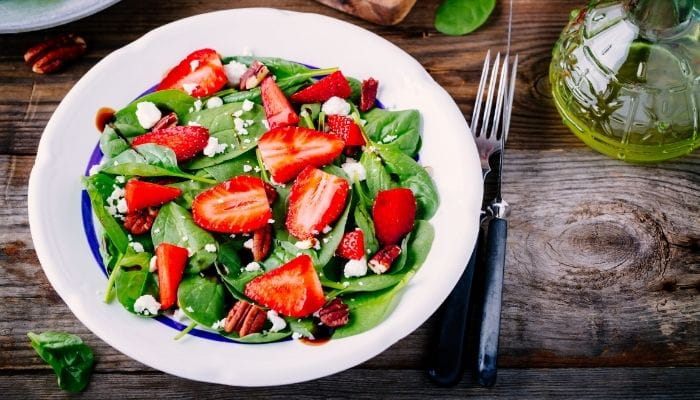 Strawberry Spinach Salad with Balsamic Dressing