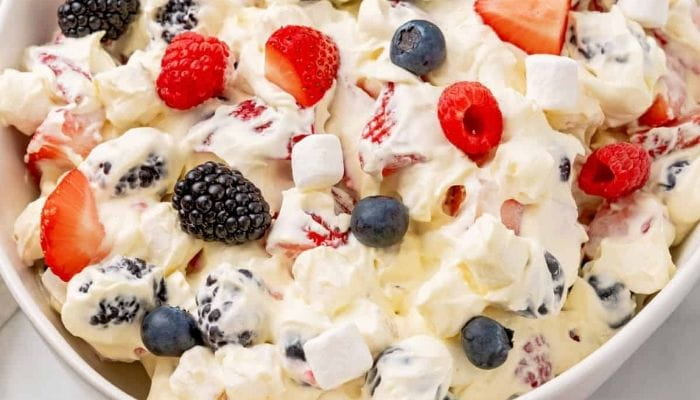 Berry Cheesecake Salad