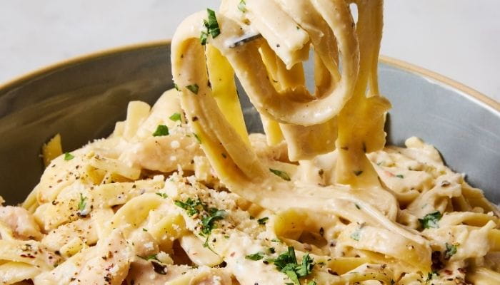 Slow Cooker Chicken Alfredo